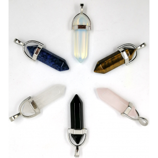 Pingente mineral biterminou